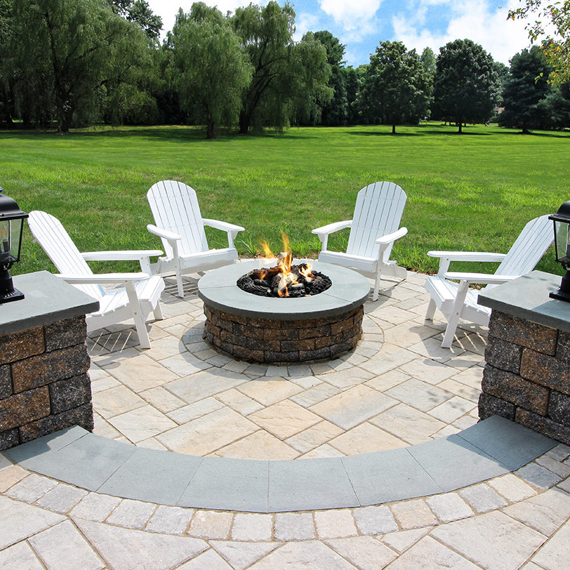 Lombardo 02 Paver patio with Techo bloc columns and fire pit